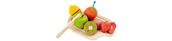 Obstschneiden mit Spielzeugset