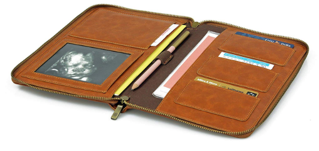 Mutterpasshülle und Organizer für Ultraschallbilder und die Dokumente des Babys